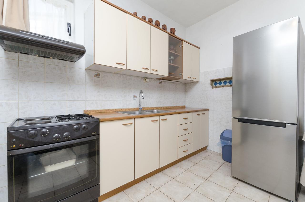 Apartments Dasa Примоштен Экстерьер фото